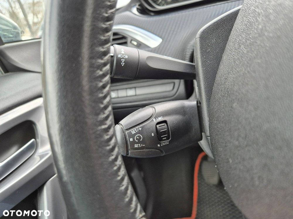 Peugeot 2008 1.5 BlueHDi Style - 29