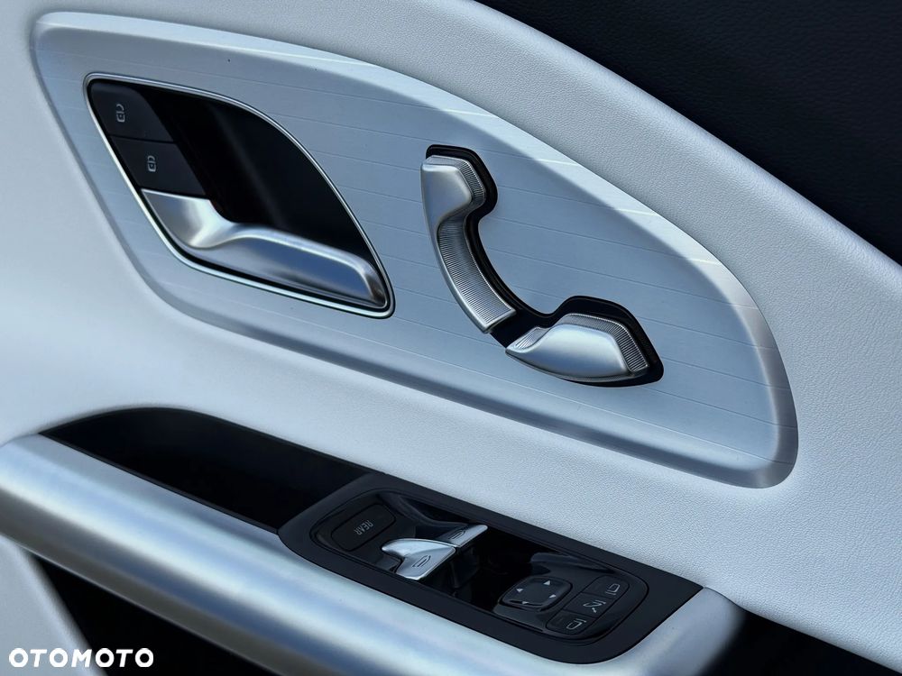 Mercedes-Benz CLA 200 - 18