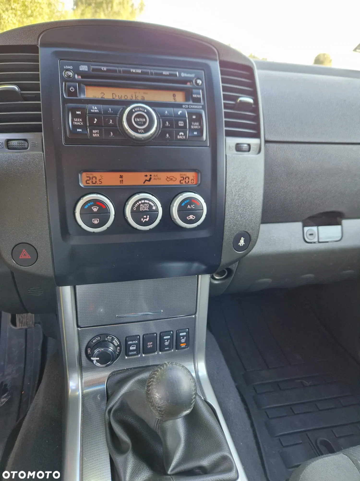 Nissan Pathfinder 2.5 D SE - 9