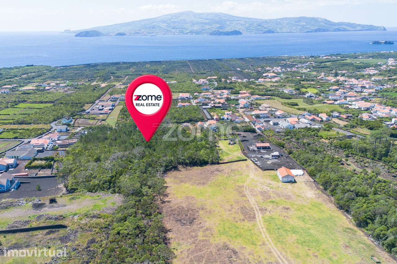 Terreno Urbano de 12.524 m² na Criação Velha com potencial turístic...