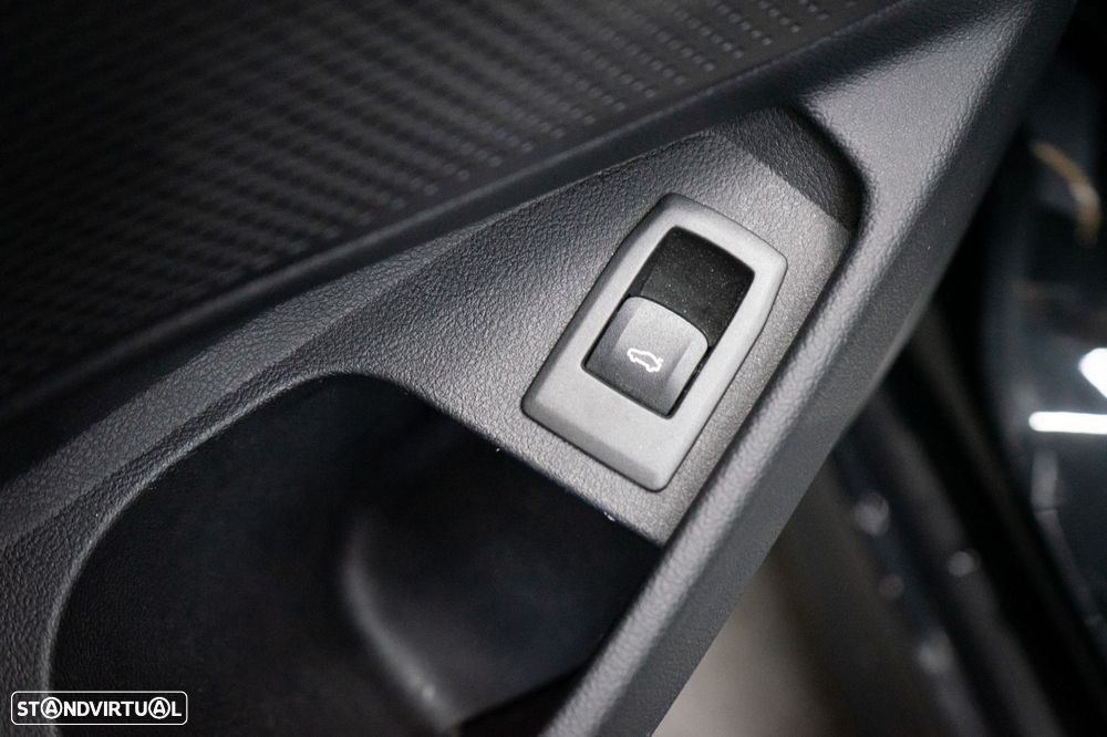 BMW 320 d Touring Pack M Shadow Auto - 24