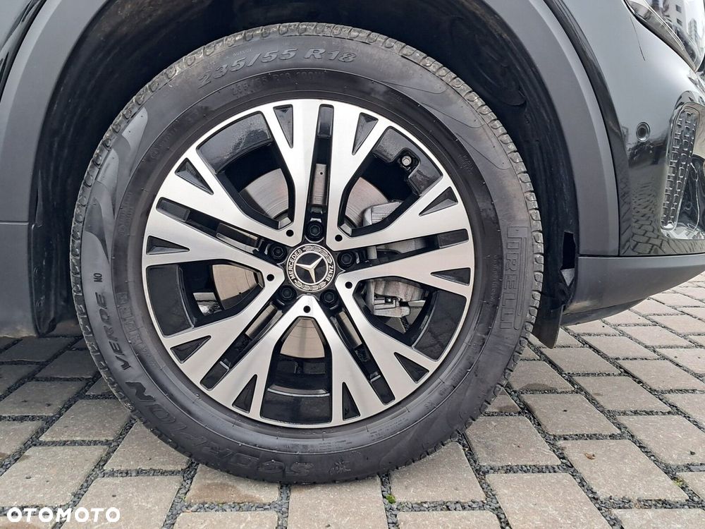 Mercedes-Benz GLB - 8
