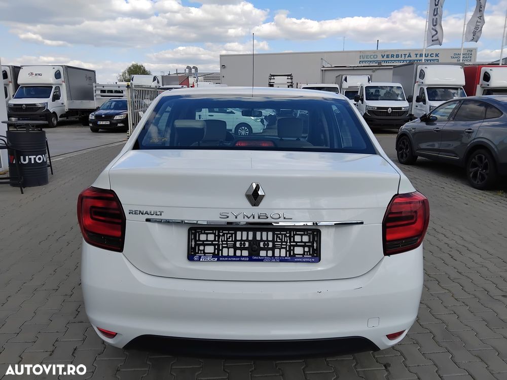 Renault Symbol - 6