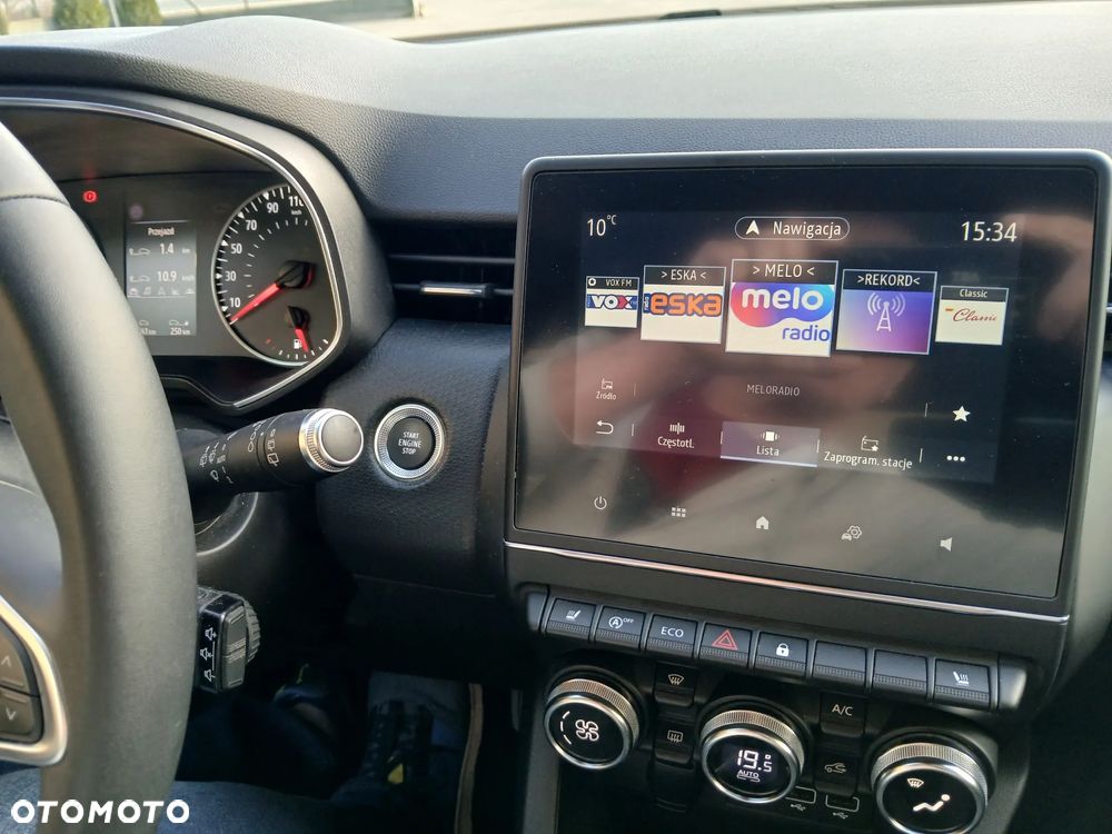 Renault Clio TCe 90 BUSINESS EDITION - 29