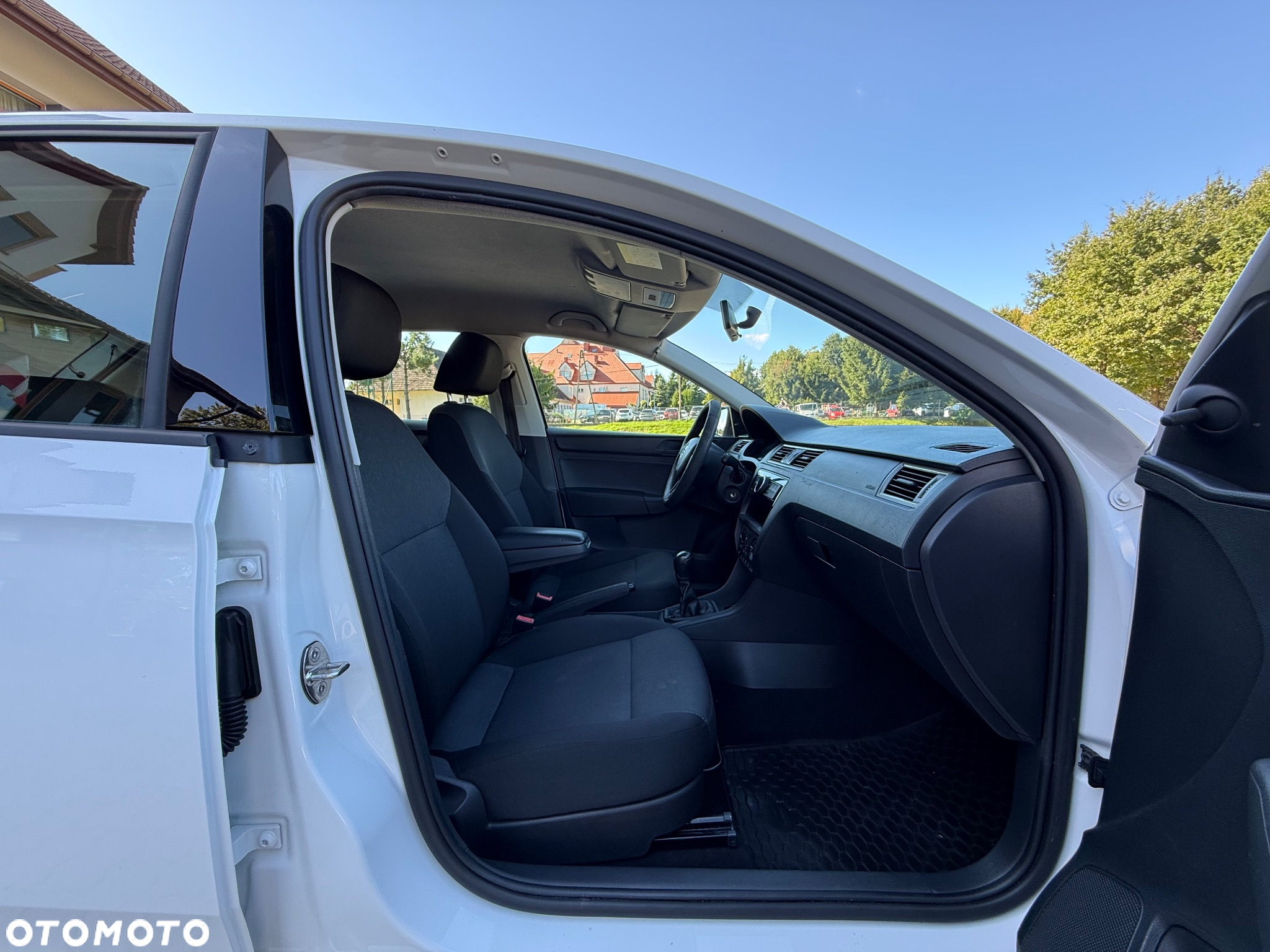 Skoda RAPID 1.6 TDI DPF Ambition - 23