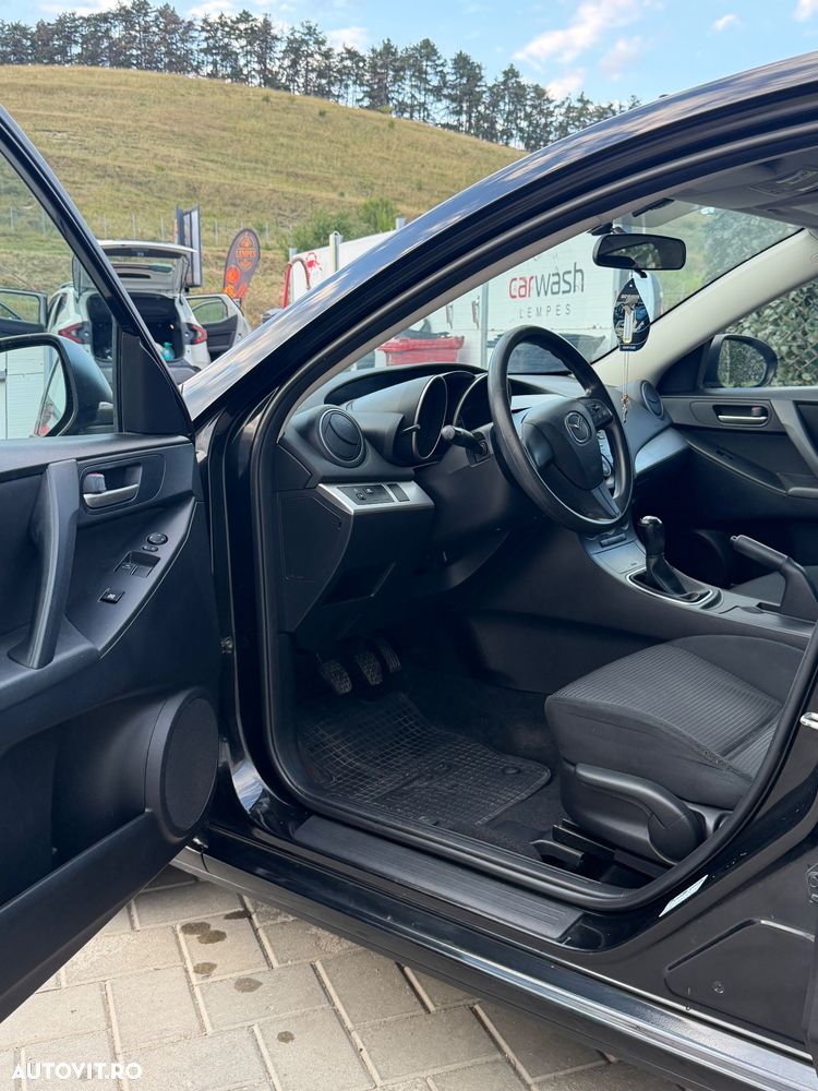 Mazda 3 1.6i CE - 8