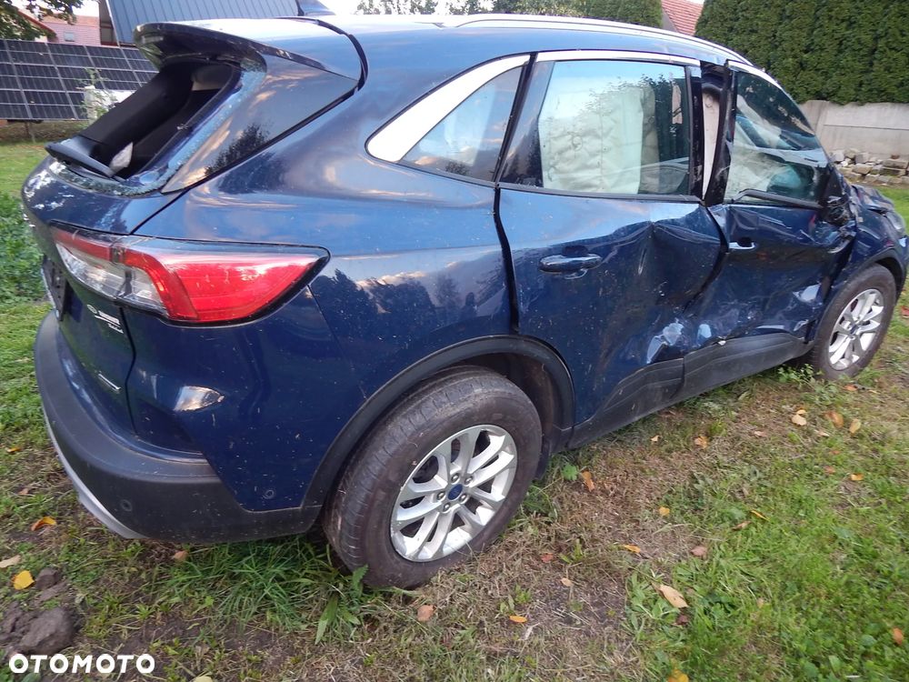 Ford Kuga - 8