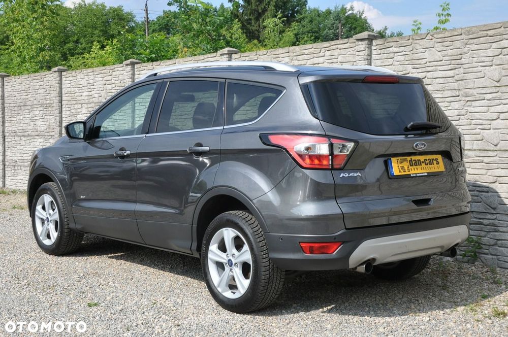 Ford Kuga 1.5 EcoBoost 4x4 Titanium - 3