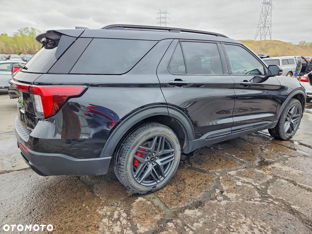 Ford Explorer - 4