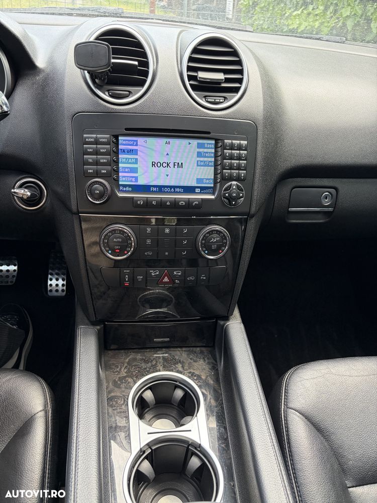 Mercedes-Benz ML - 12