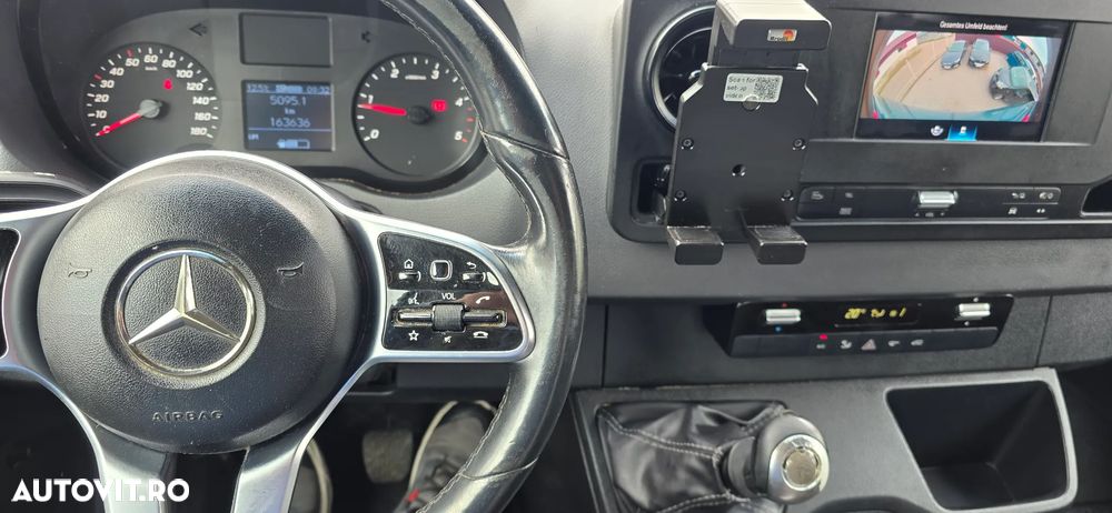 Mercedes-Benz Sprinter - 7