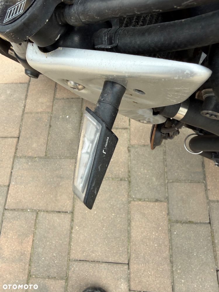 Triumph Speed Triple - 10