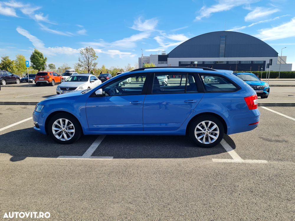 Skoda Octavia Combi Diesel 2.0 TDI Style - 6