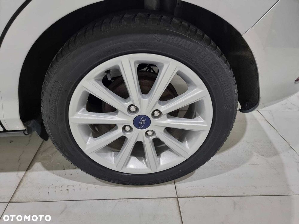Ford B-MAX - 32