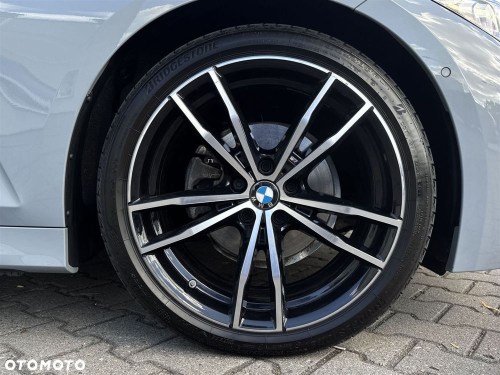 BMW Seria 3 320d xDrive - 6