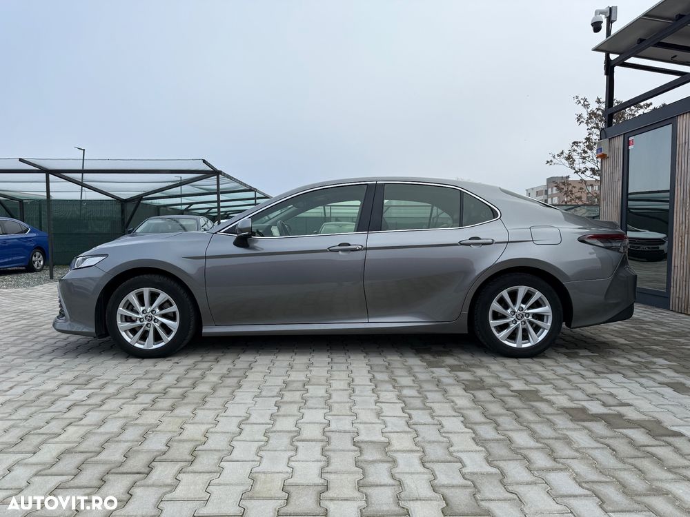 Toyota Camry Business Edition - 7
