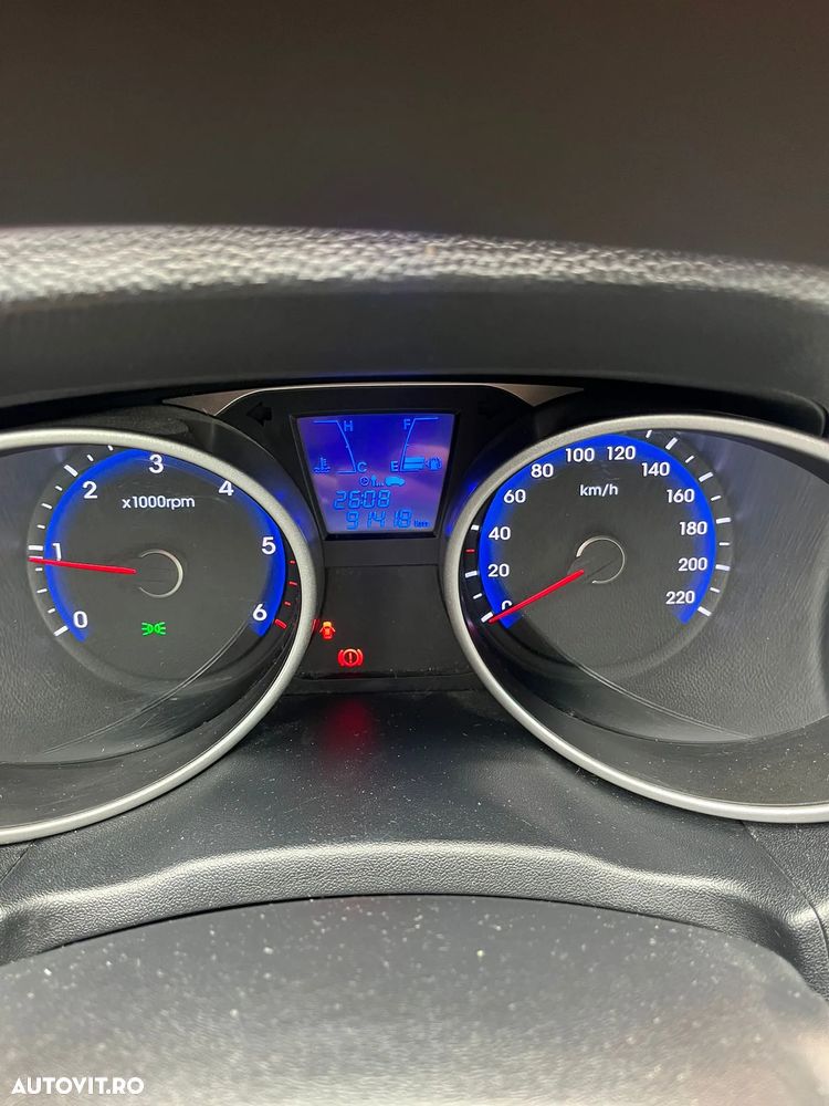 Hyundai ix35 - 15