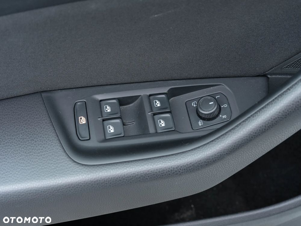 Volkswagen Passat Variant 1.5 TSI EVO Elegance - 37