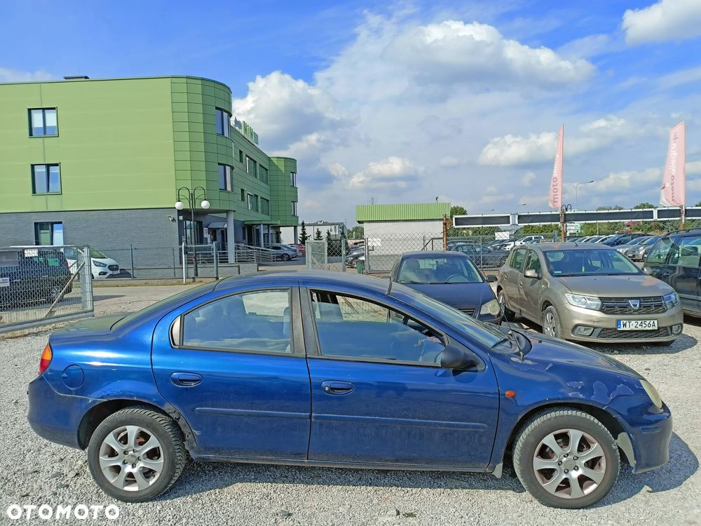 Chrysler Neon - 5