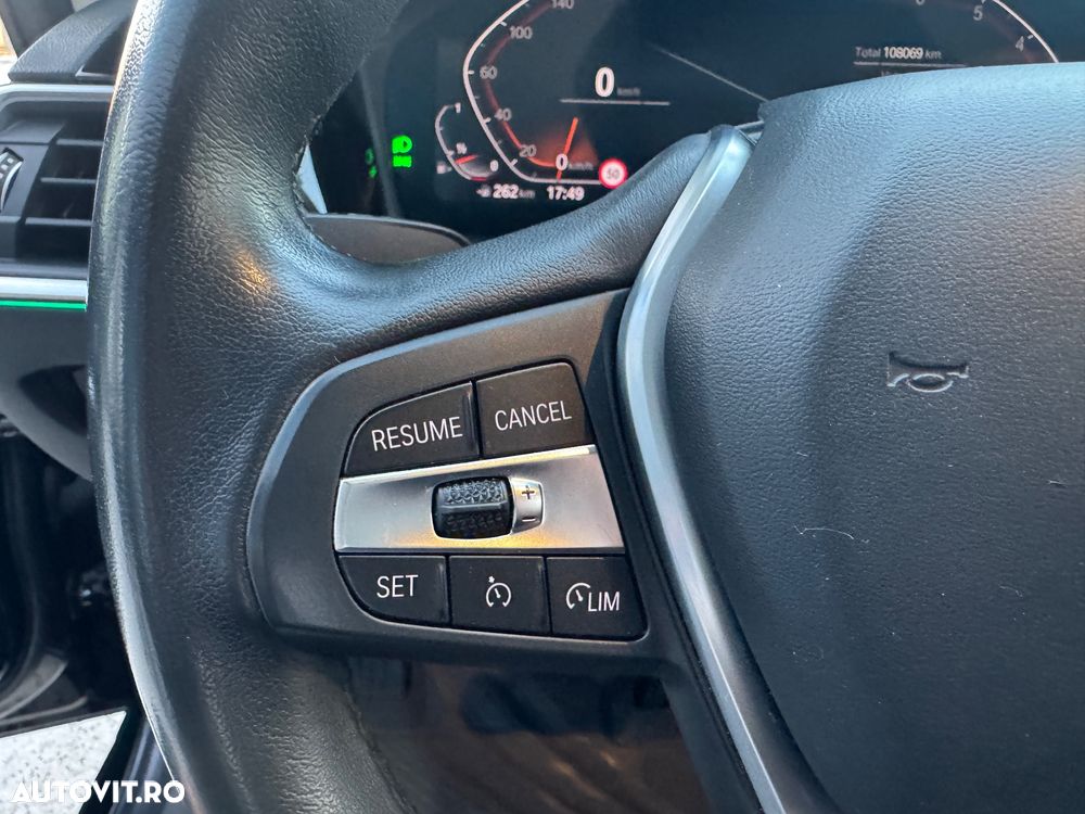 BMW Seria 3 320i Aut. Luxury Line - 10