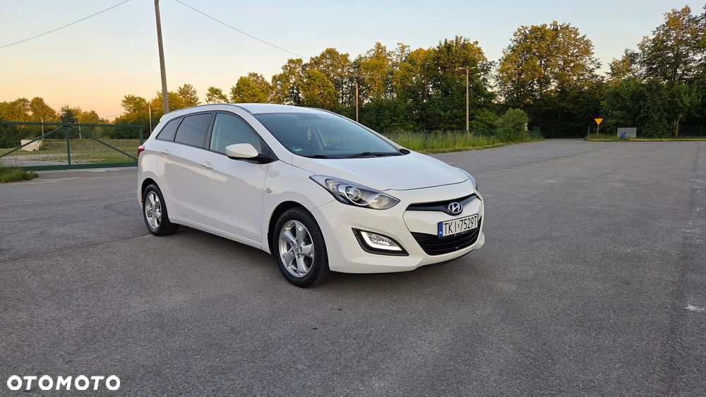 Hyundai i30 i30cw 1.4 Intro Edition - 19