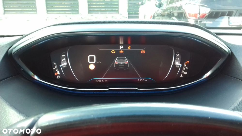 Peugeot 3008 1.5 BlueHDi Allure Pack S&S EAT8 - 19