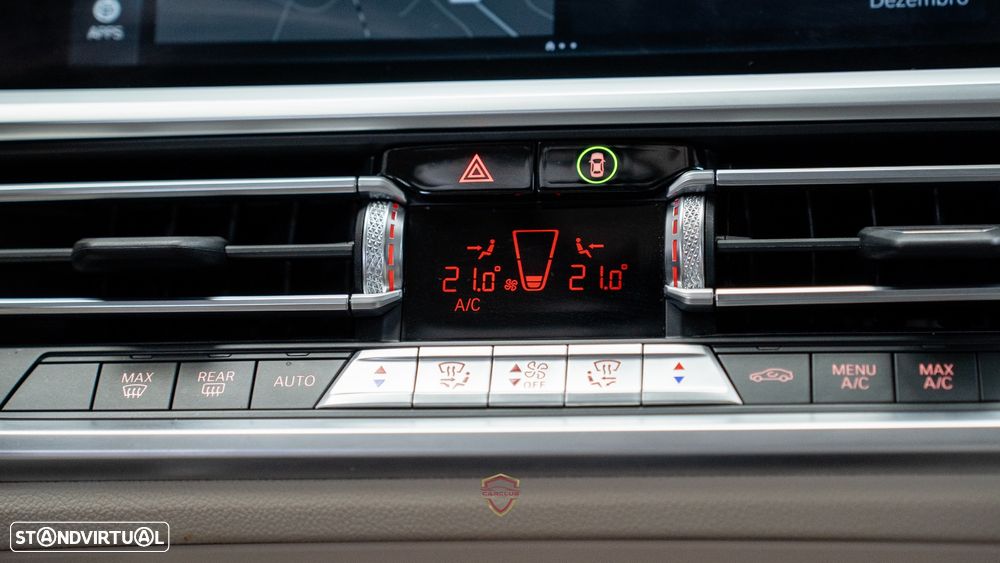 BMW 320 e Touring Line Luxury Auto - 34