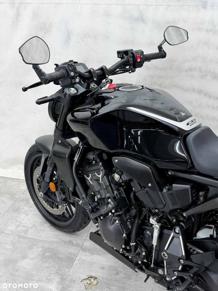 Honda CB - 17