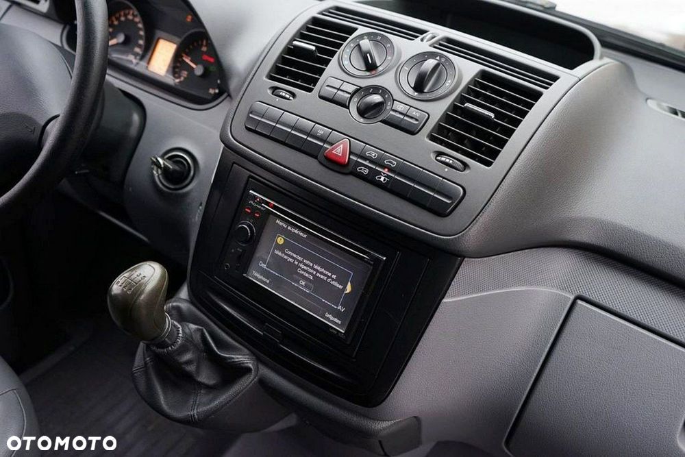 Mercedes-Benz Vito - 25