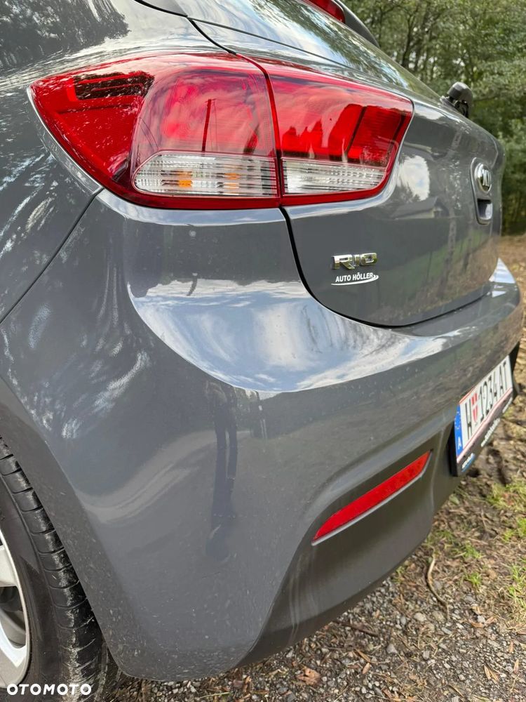 Kia Rio 1.2 L - 11