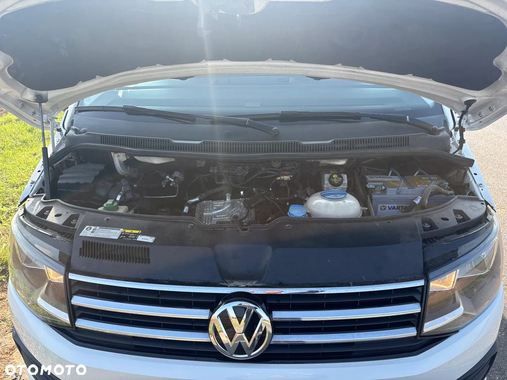 Volkswagen Multivan - 21