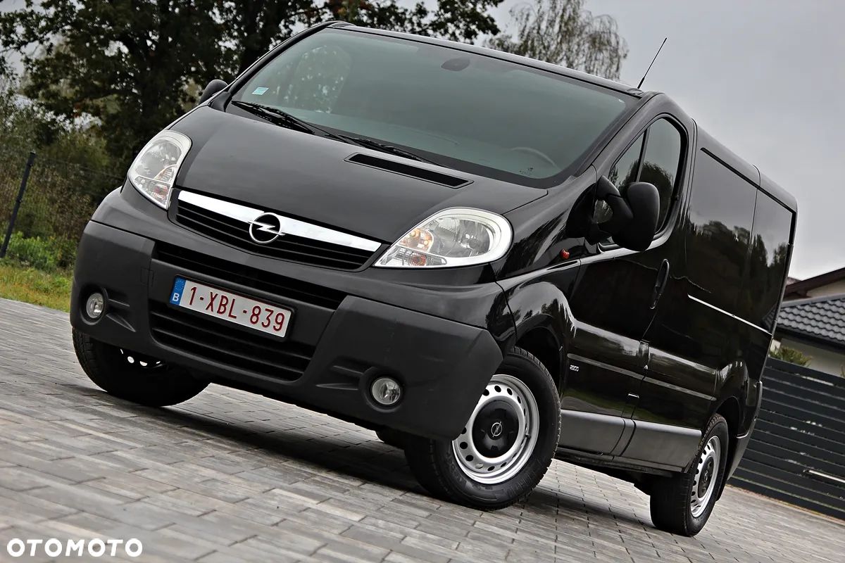 Opel Vivaro - 1