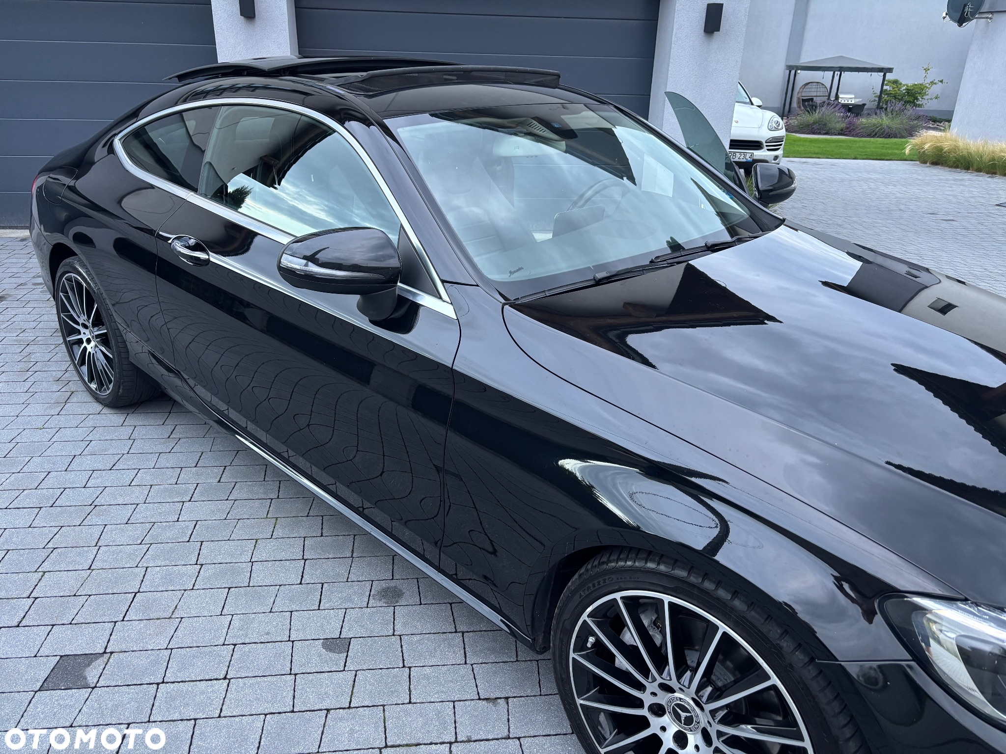 Mercedes-Benz Klasa C 300 Coupe 7G-TRONIC AMG Line - 20