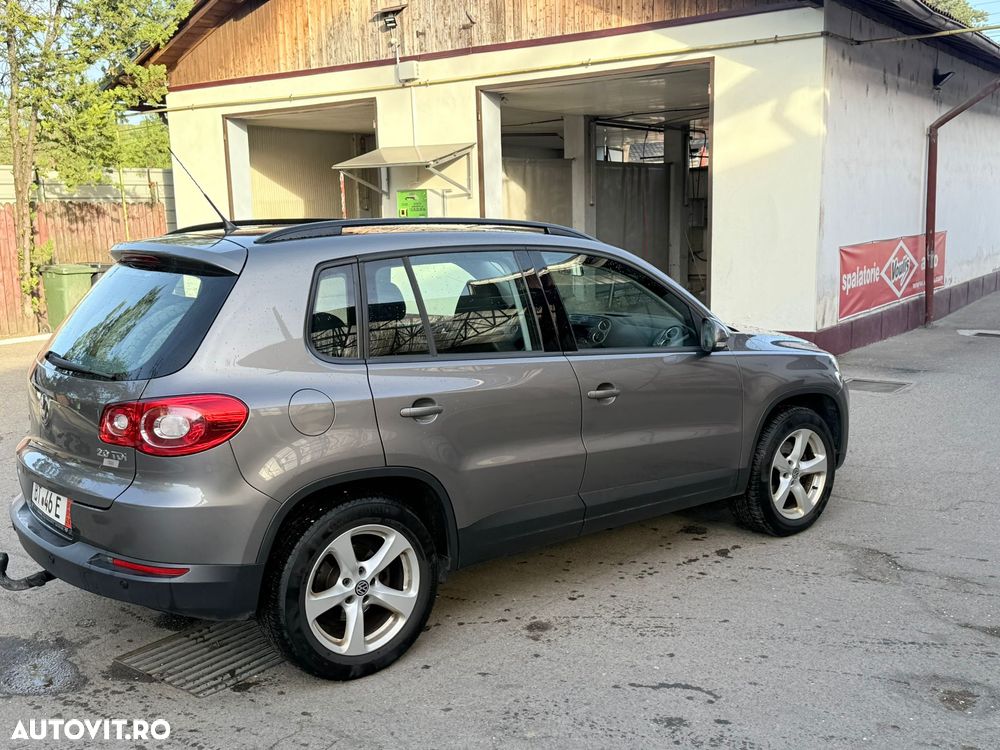 Volkswagen Tiguan - 4
