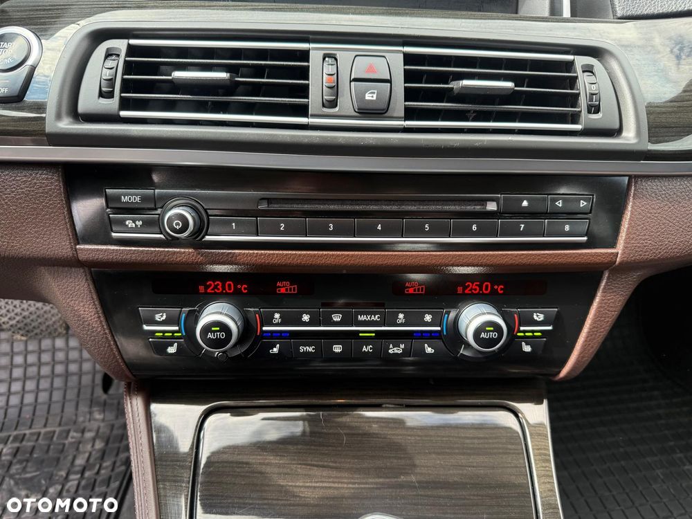 BMW Seria 5 535d xDrive Sport-Aut Luxury Line - 25