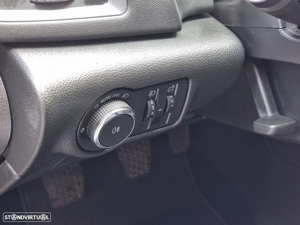 Opel Astra Sports Tourer 1.6 CDTi Executive S/S - 19