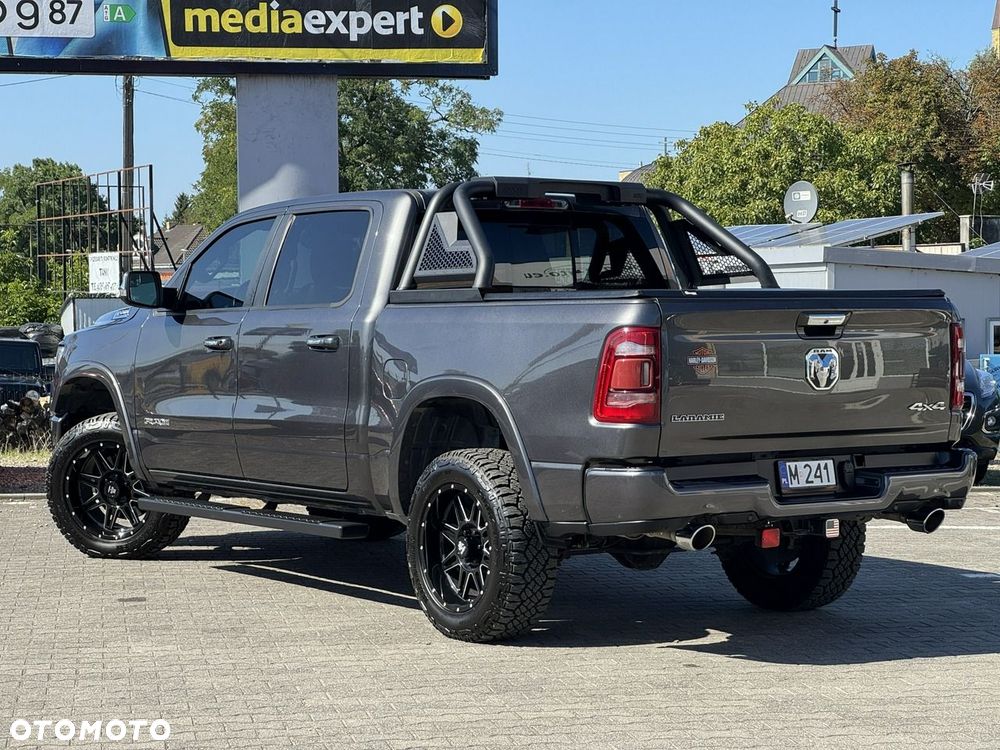 Dodge RAM - 8