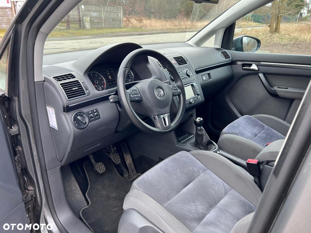 Volkswagen Touran 1.2 TSI STYLE - 16