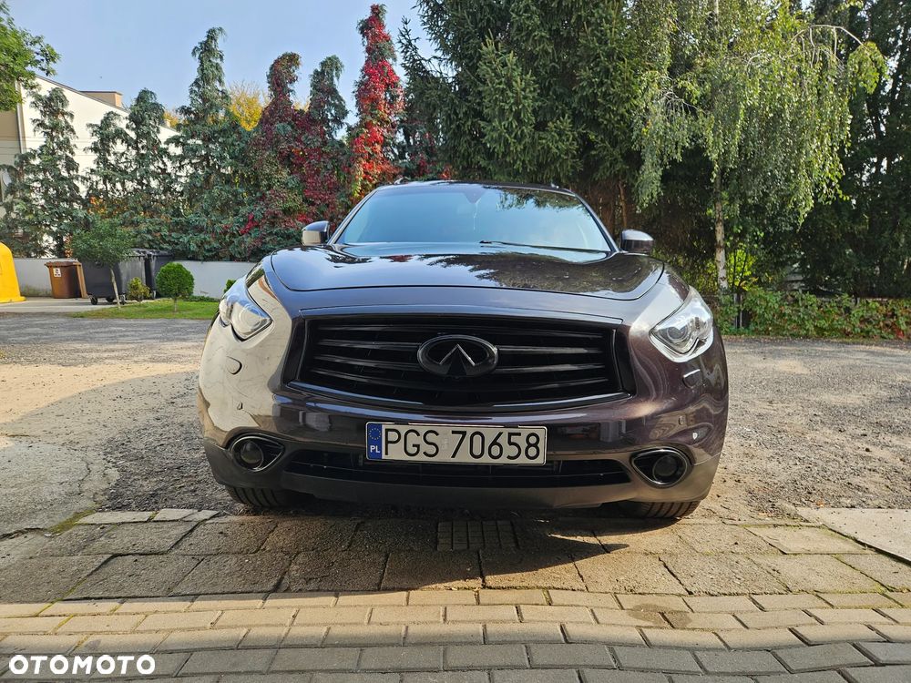 Infiniti QX70 - 4