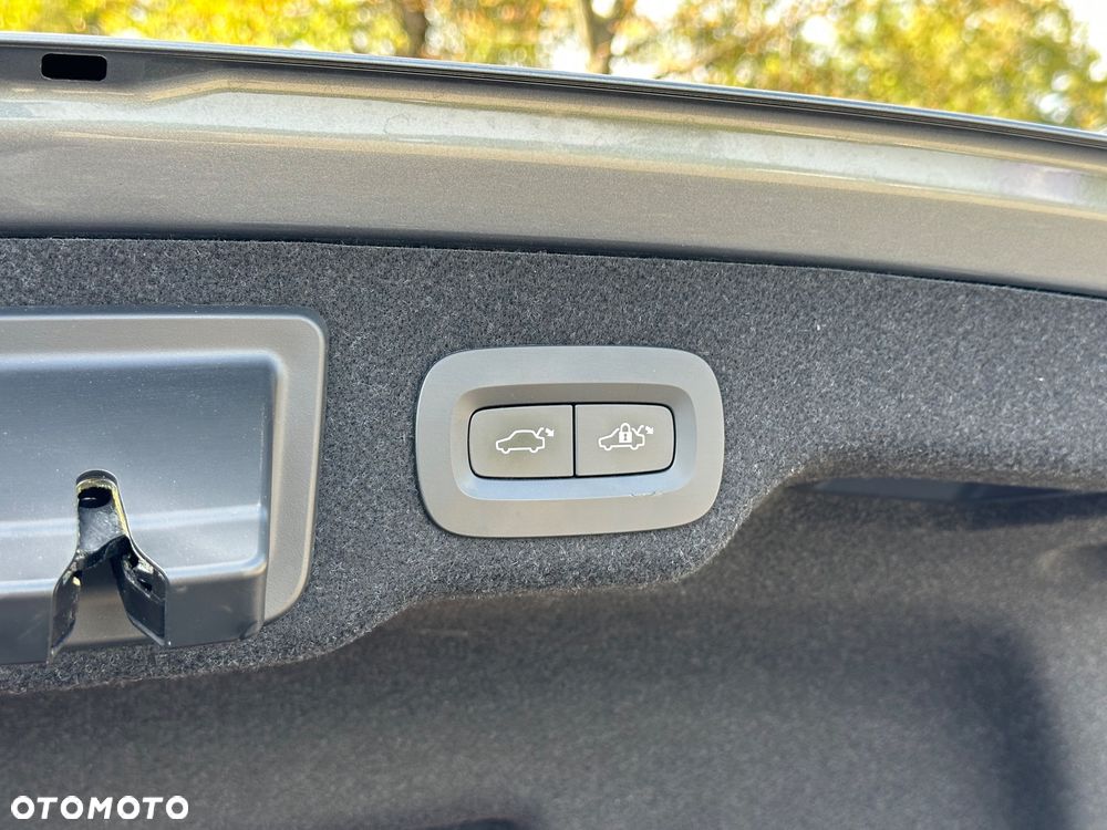 Volvo S90 T4 Geartronic R Design - 27