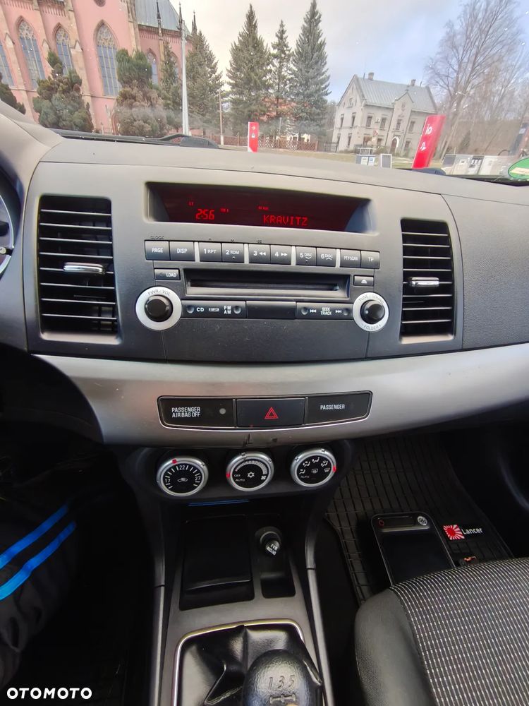 Mitsubishi Lancer 1.8 Inform - 3