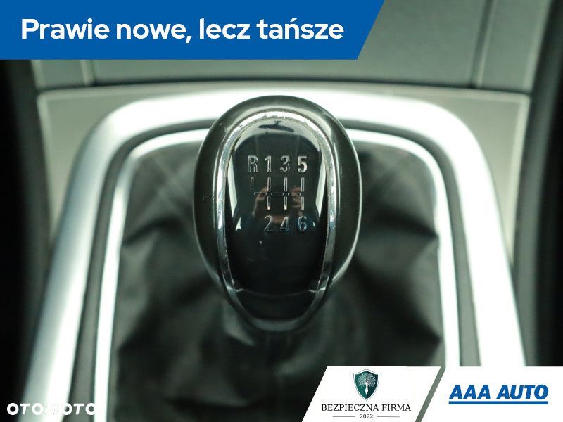 Opel Insignia - 12