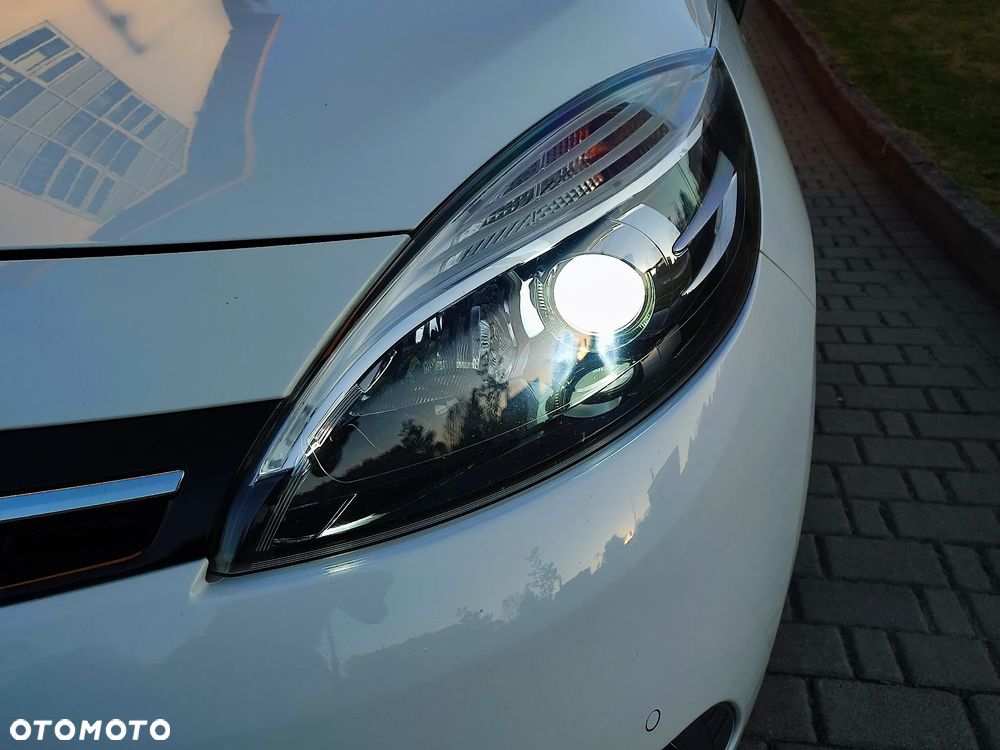 Renault Grand Scenic ENERGY TCe 130 BOSE EDITION - 11