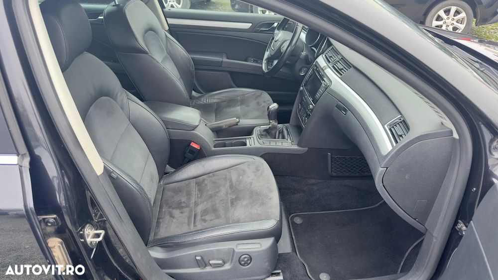 Skoda Superb 2.0 TDI Ambition - 26