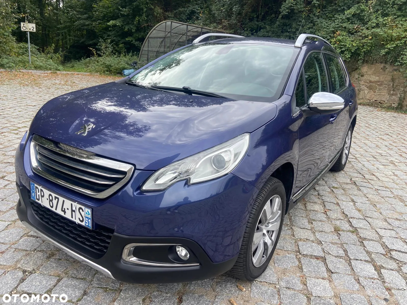 Peugeot 2008 1.2 Pure Tech Allure S&S - 9