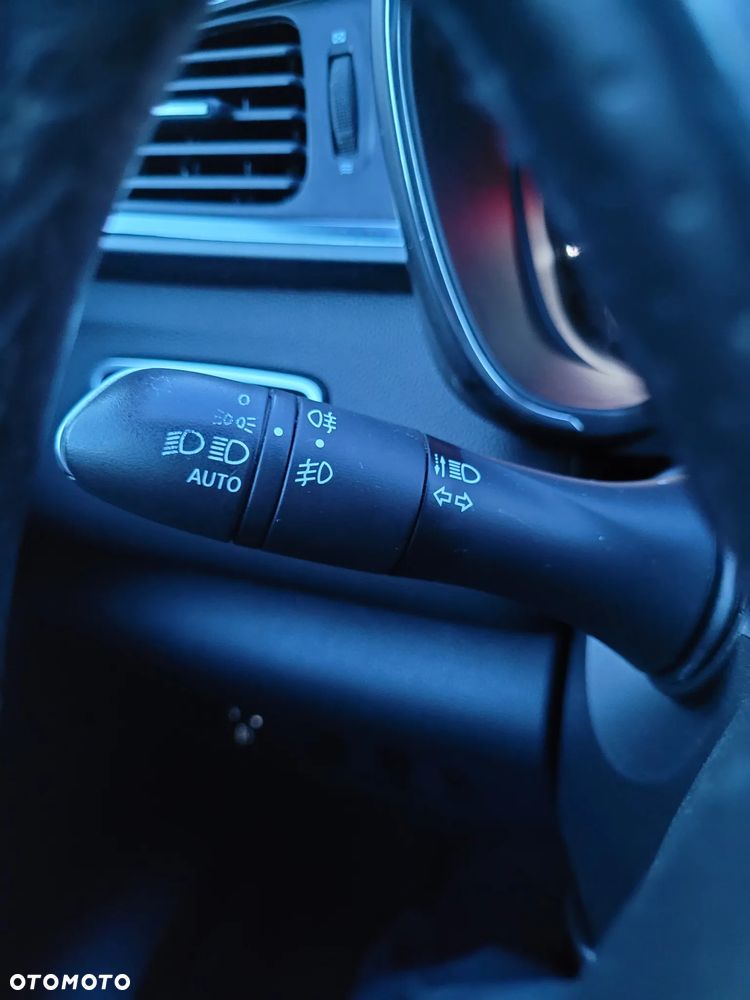 Renault Kadjar TCe 160 EDC GPF BLACK EDITION - 19