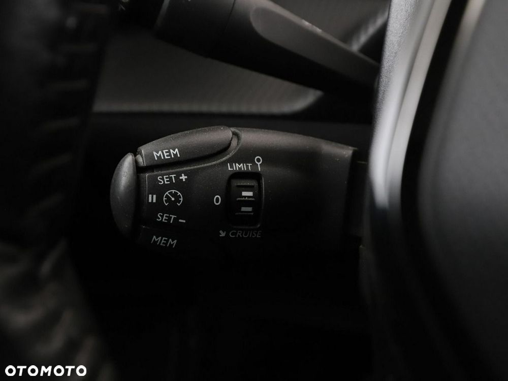 Peugeot 2008 PureTech 100 Active - 33