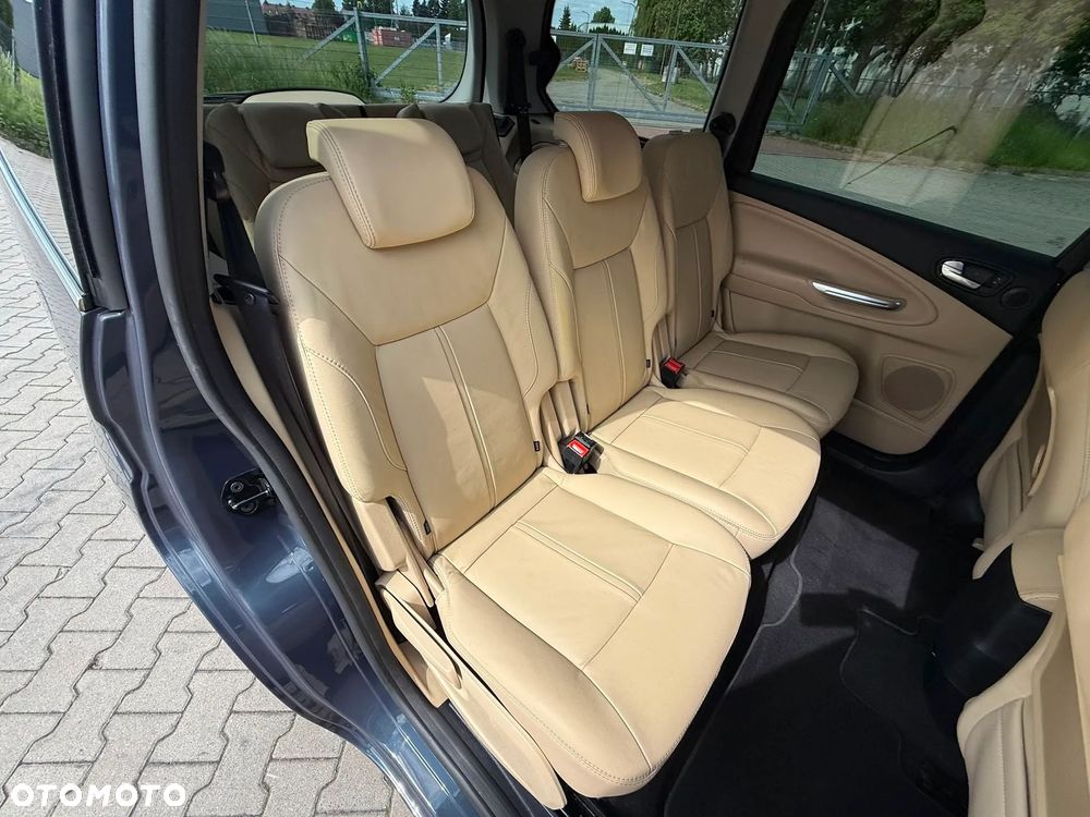 Ford Galaxy 2.0 TDCi Titanium - 23