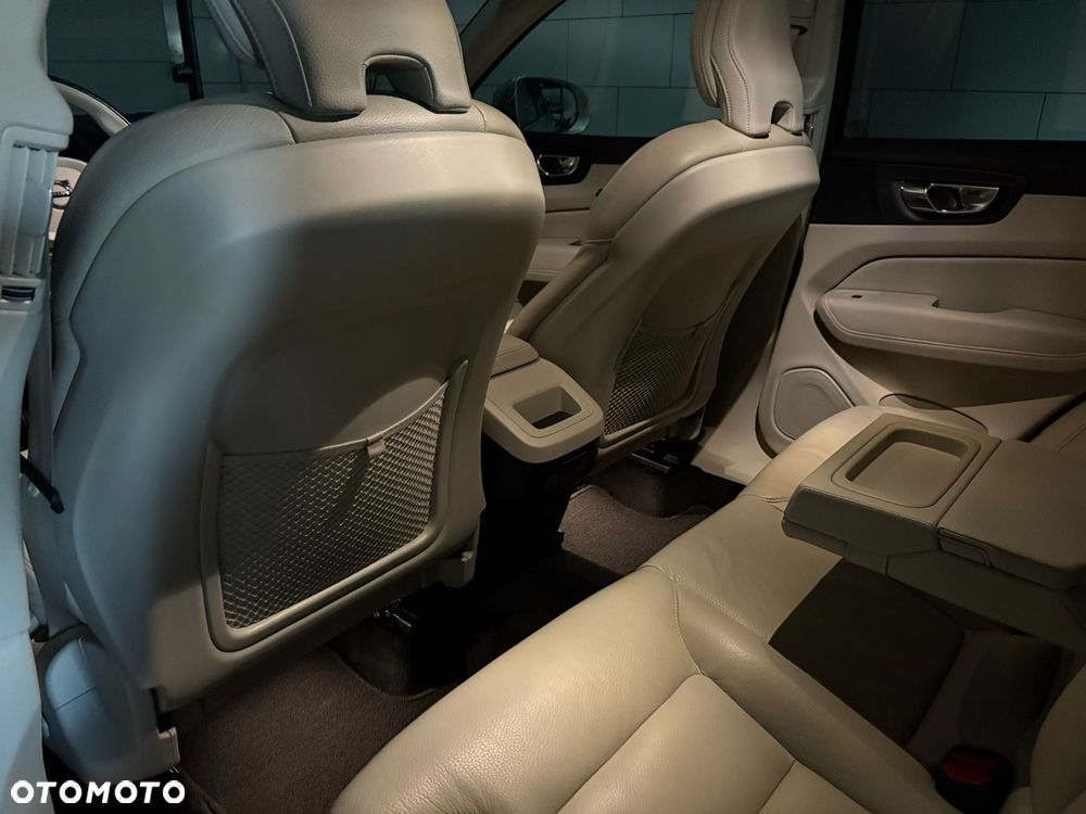 Volvo XC 60 D4 AWD Inscription - 18