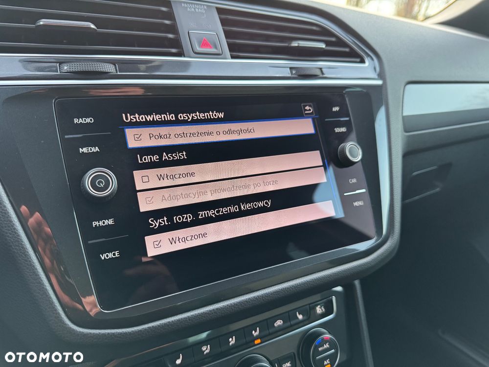 Volkswagen Tiguan - 31